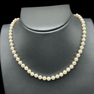 Lovely Genuine Saltwater Cultured Pearl Choker Necklace
